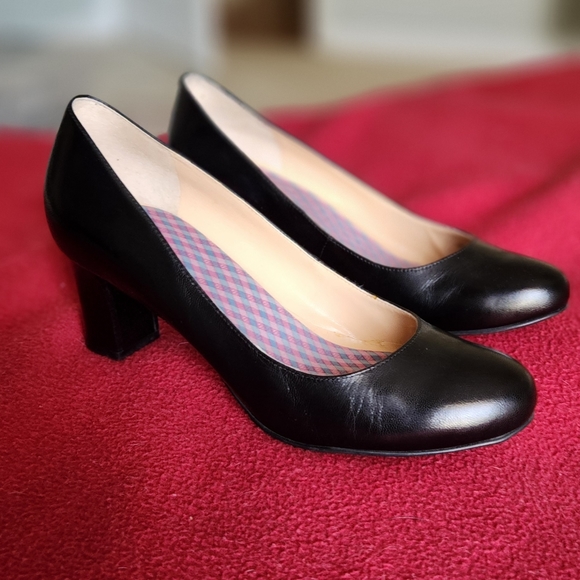 Cole Haan Black Leather Pumps - 8.5 - Picture 2 of 8